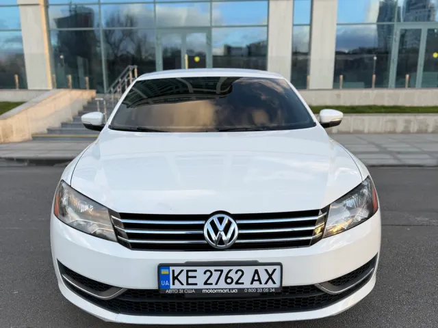 Volkswagen Passat - фото 1