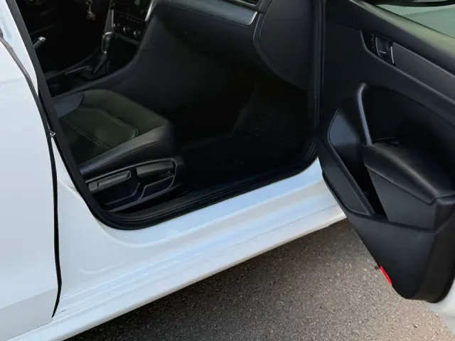 Volkswagen Passat - фото 4