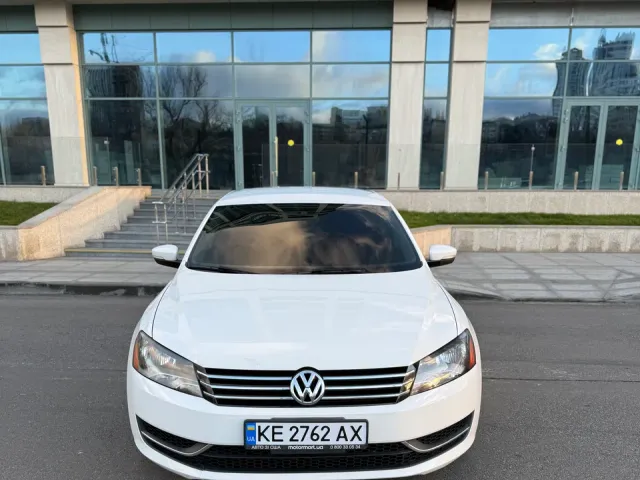 Volkswagen Passat - фото 2