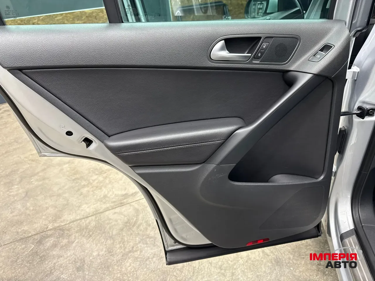 Volkswagen Tiguan - фото 14