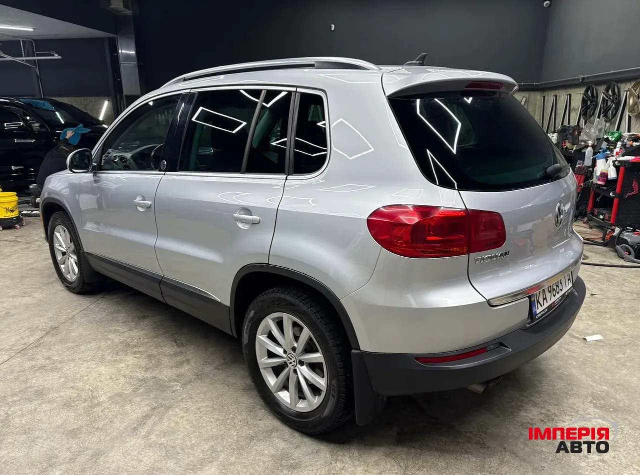 Volkswagen Tiguan - фото 4