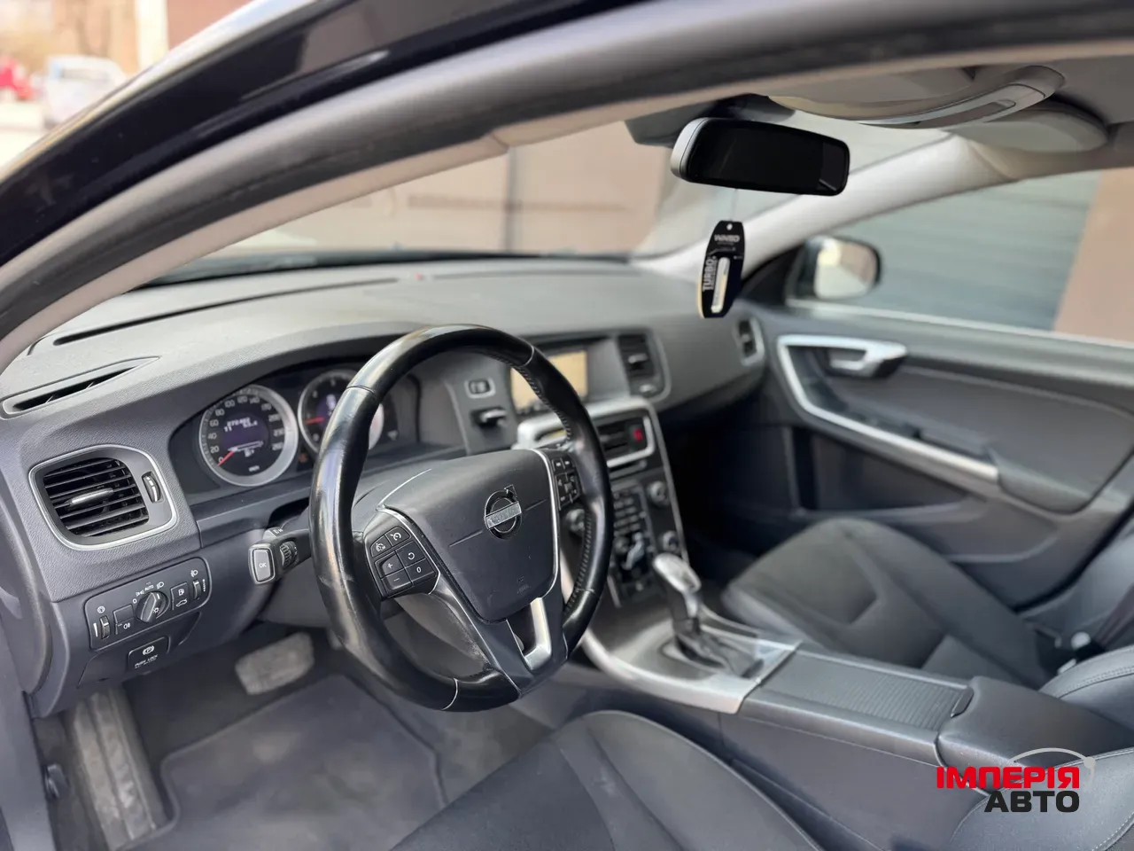 Volvo V60 - фото 17