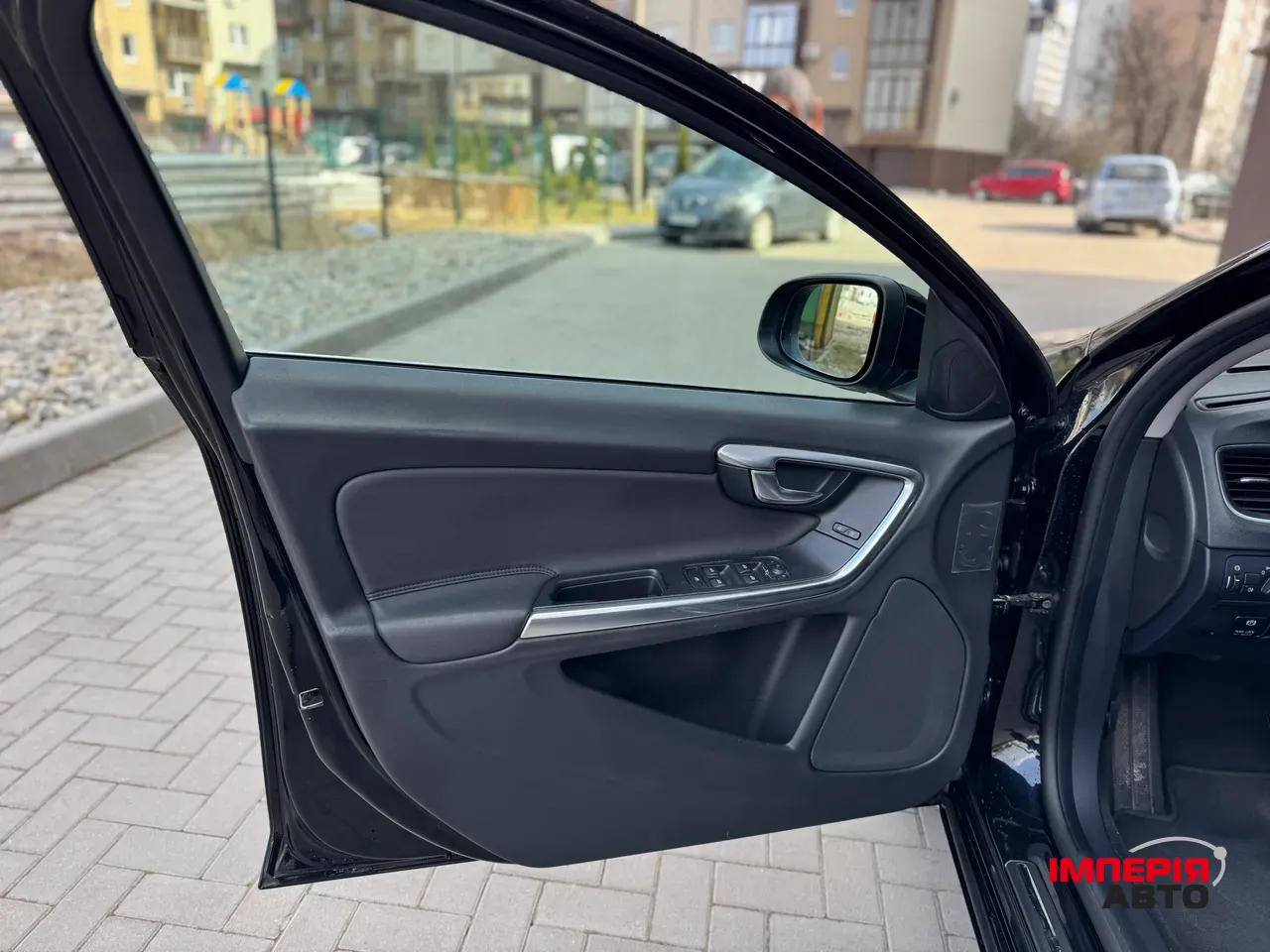 Volvo V60 - фото 18