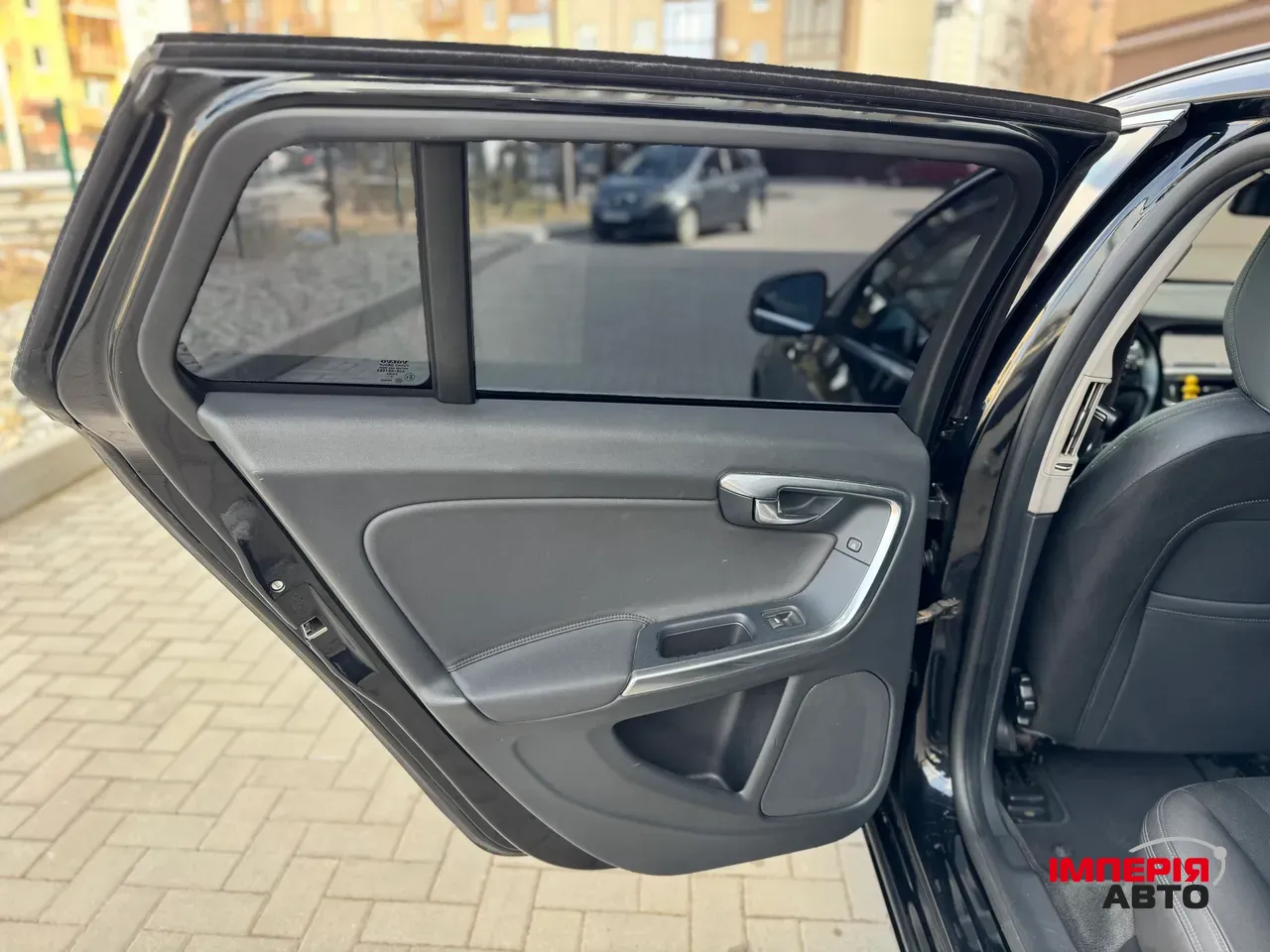 Volvo V60 - фото 20