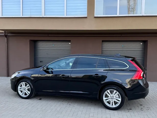 Volvo V60 - фото 4