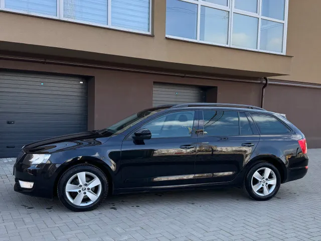 Skoda Octavia - фото 3