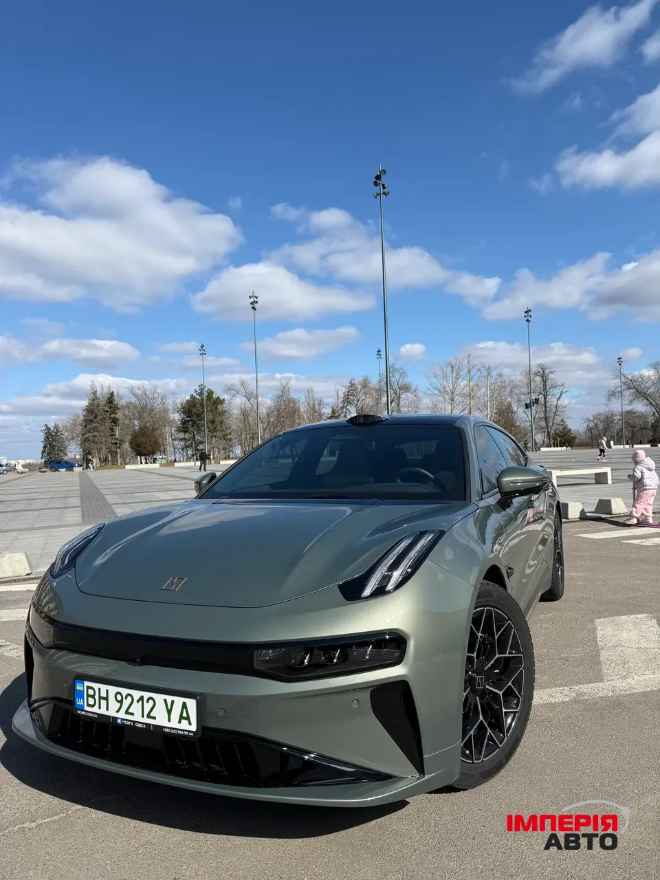 Zeekr 001 - фото 2