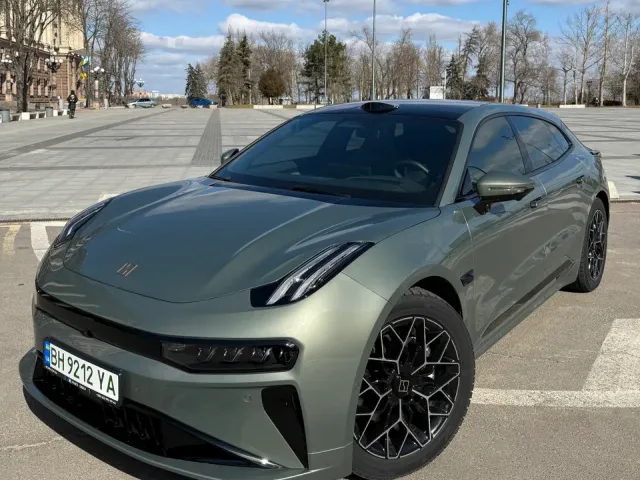 Zeekr 001 - фото 1