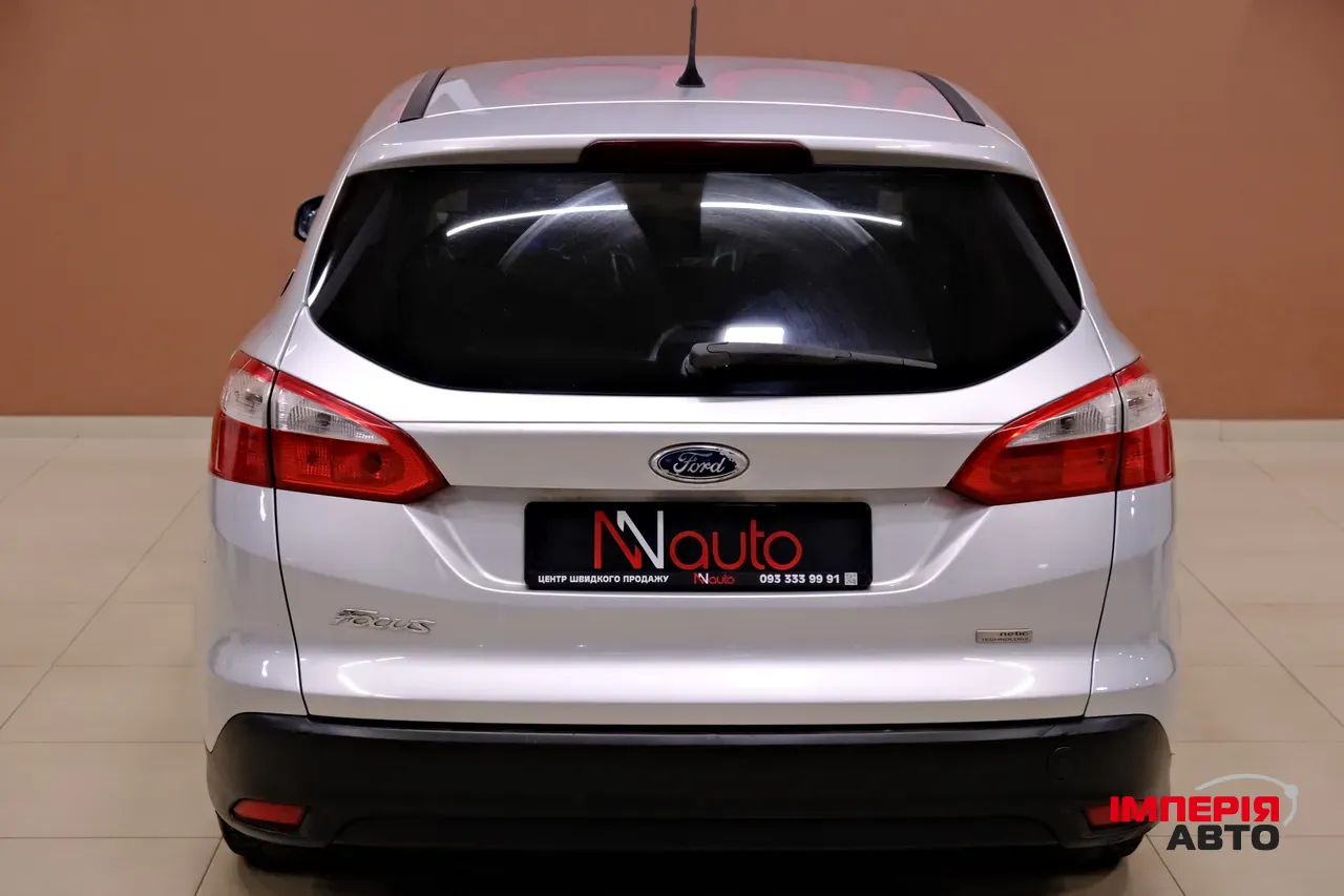 Ford Focus - фото 6
