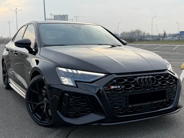 Audi RS 3 - фото 1