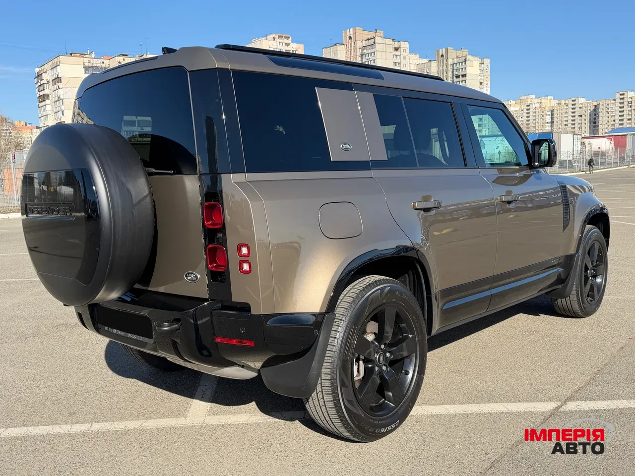 Land Rover Defender - фото 9