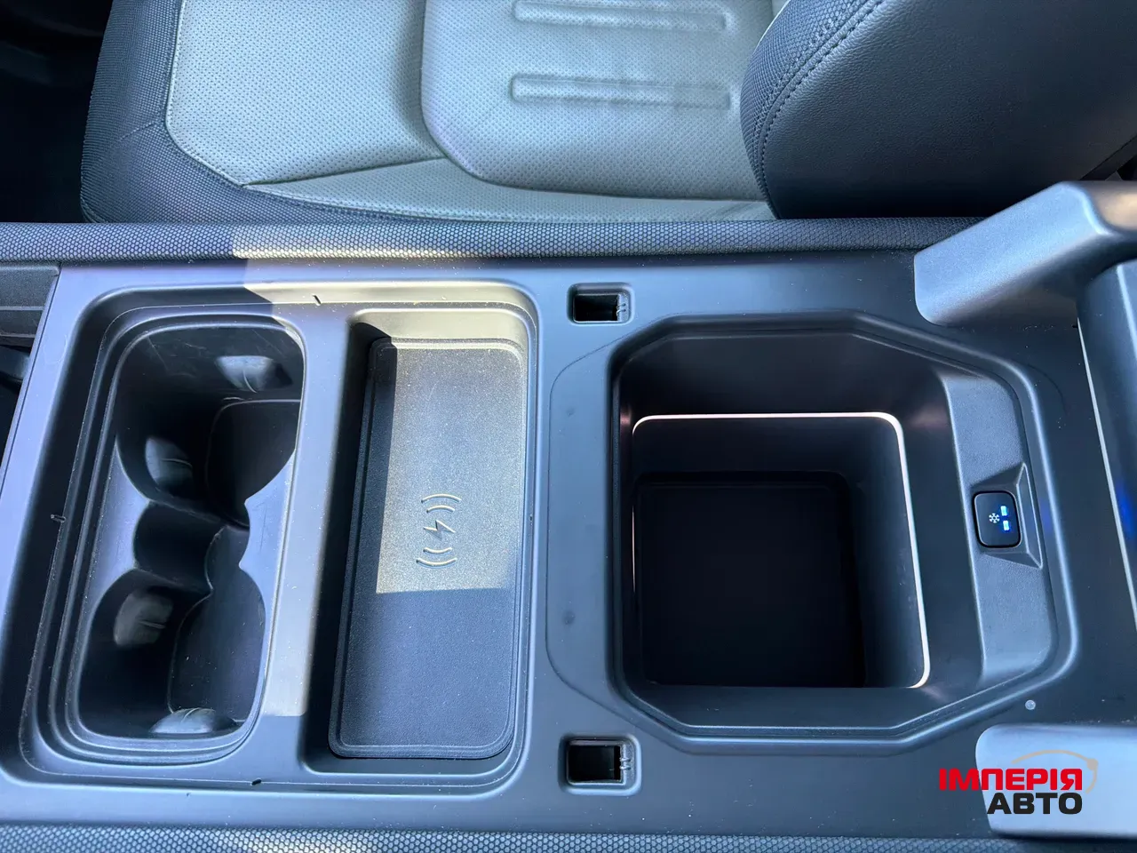 Land Rover Defender - фото 31