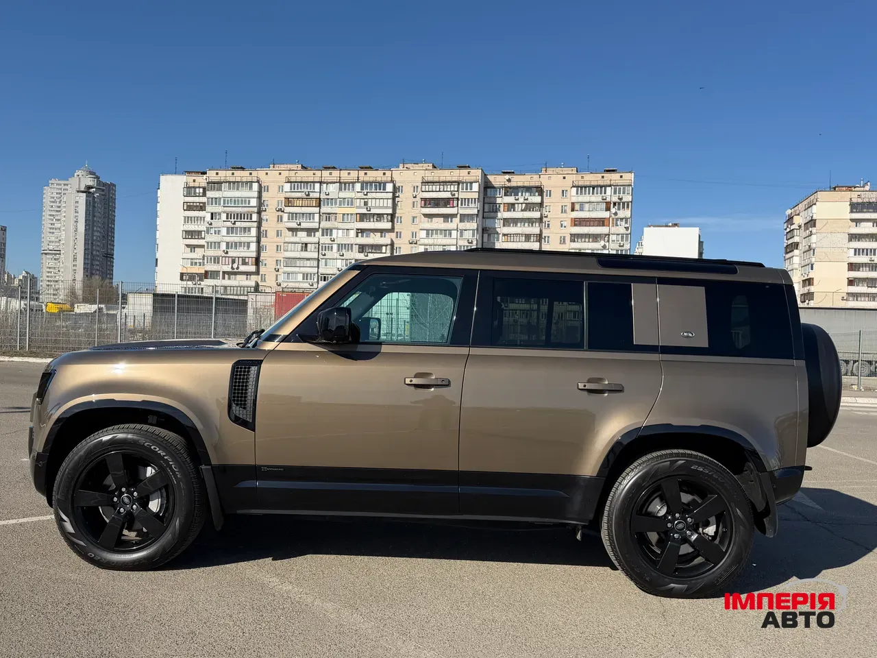 Land Rover Defender - фото 12