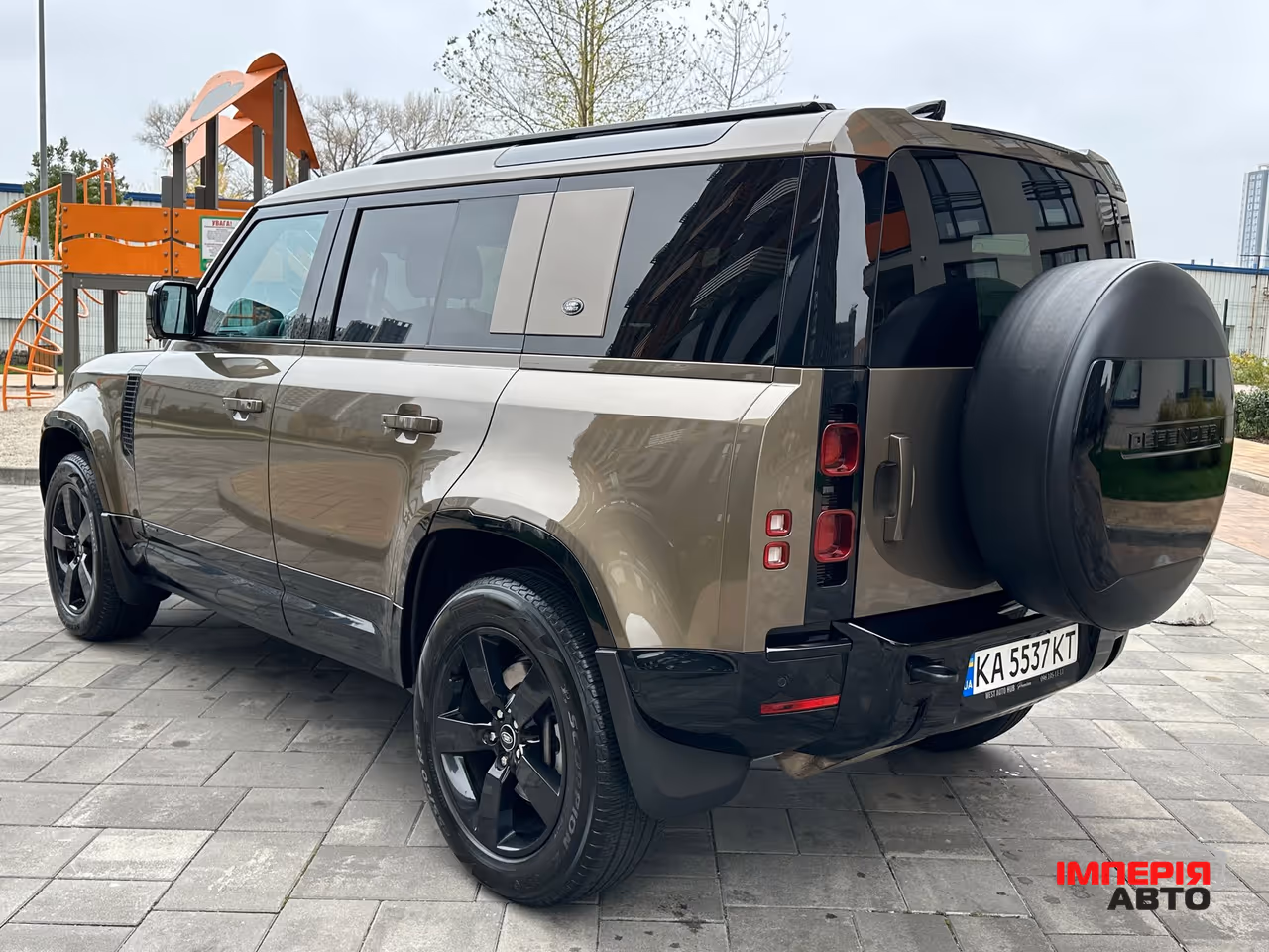 Land Rover Defender - фото 11