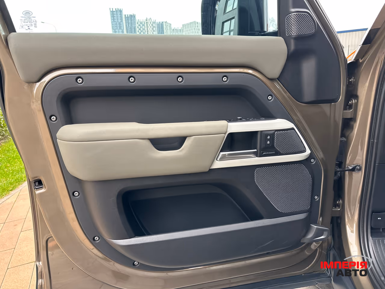 Land Rover Defender - фото 14