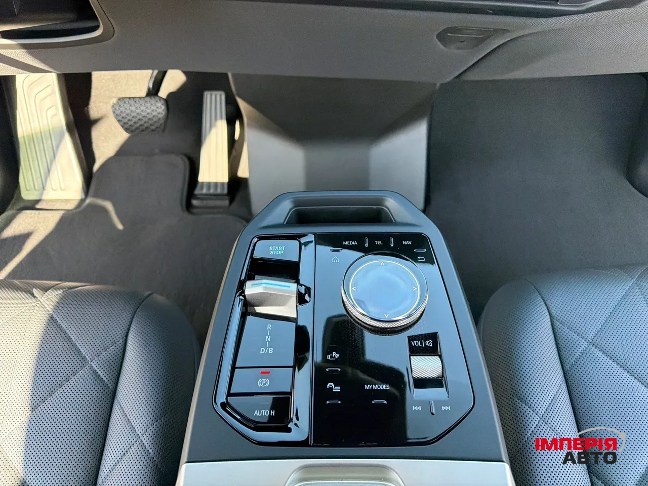 BMW iX - фото 25