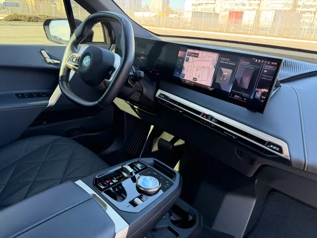BMW iX - фото 3