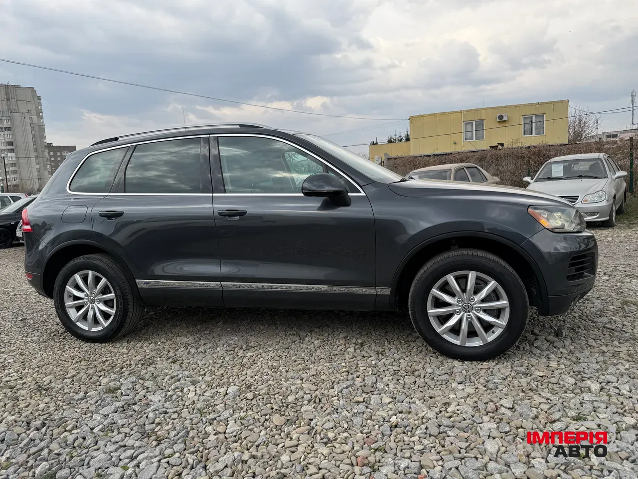Volkswagen Touareg - фото 4