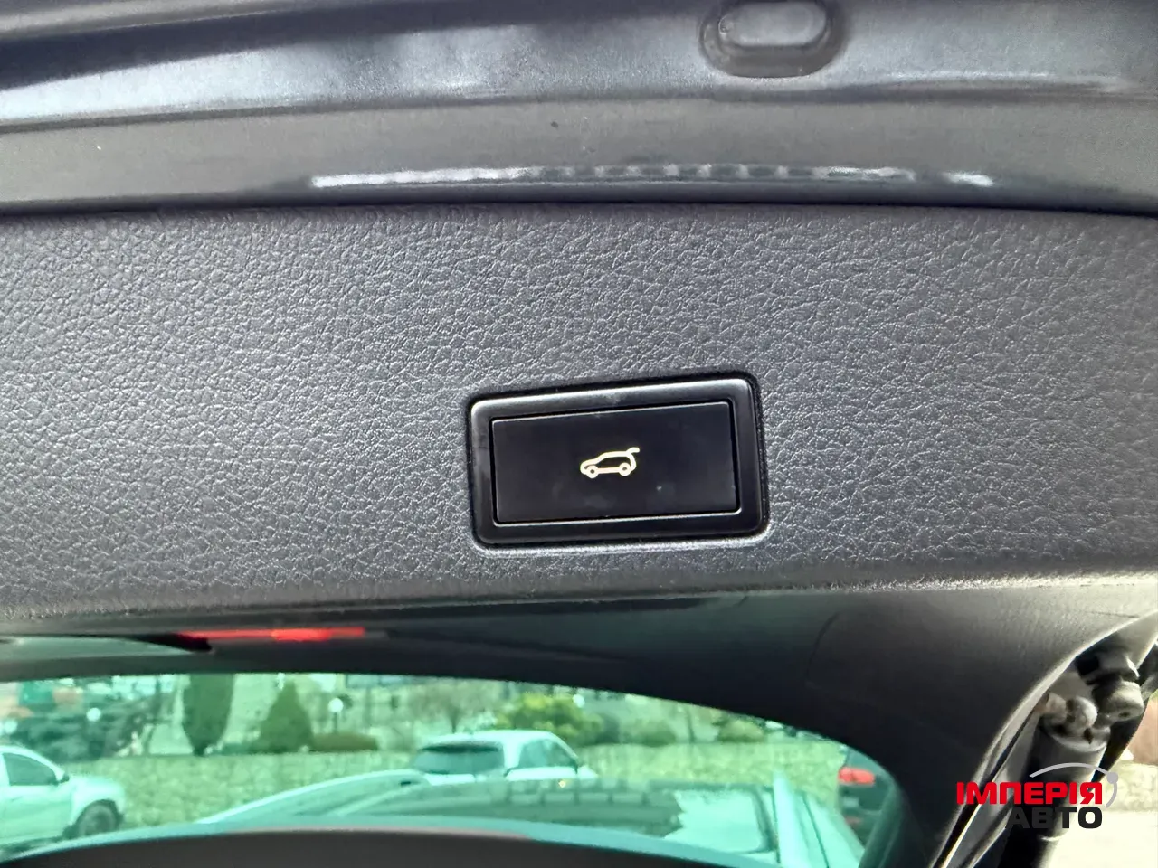 Volkswagen Touareg - фото 18