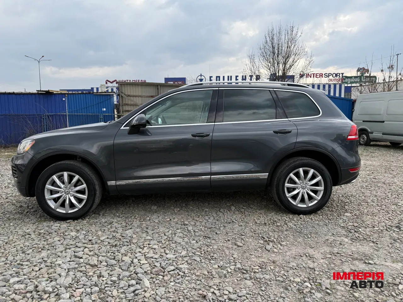 Volkswagen Touareg - фото 5