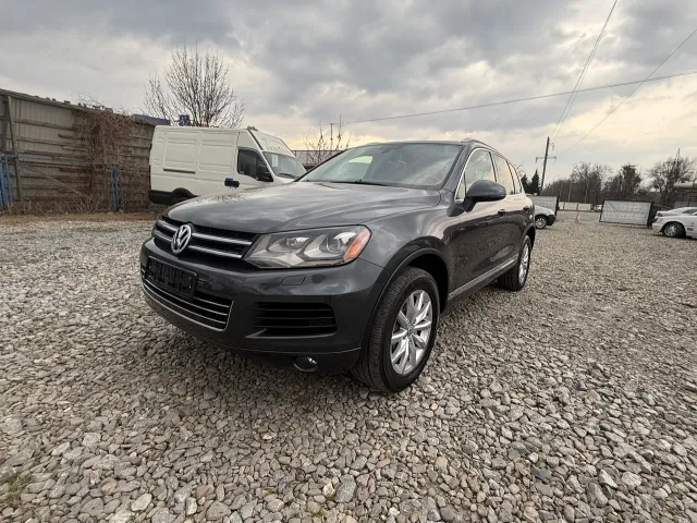 Volkswagen Touareg - фото 1