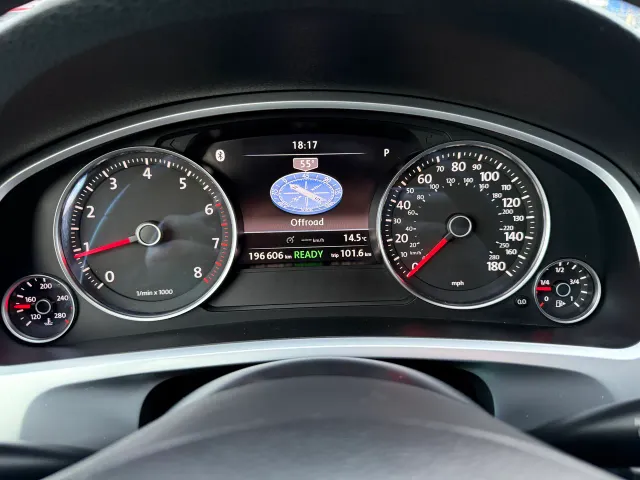 Volkswagen Touareg - фото 5