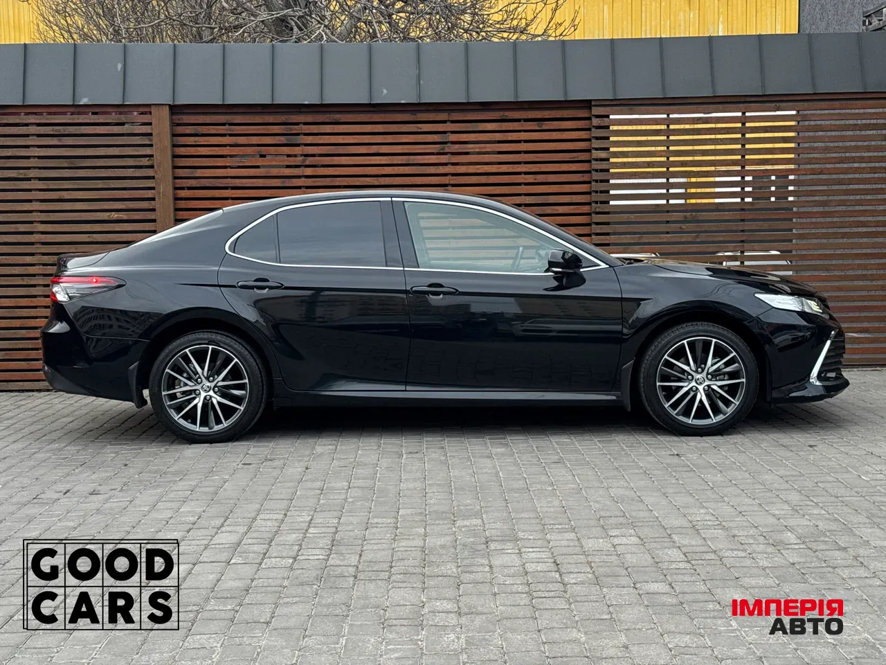 Toyota Camry - фото 8