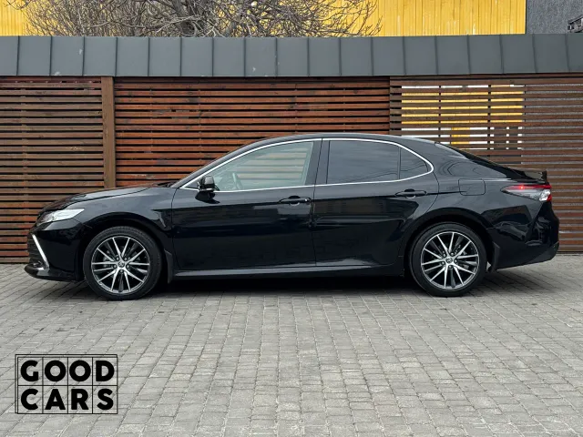 Toyota Camry - фото 4