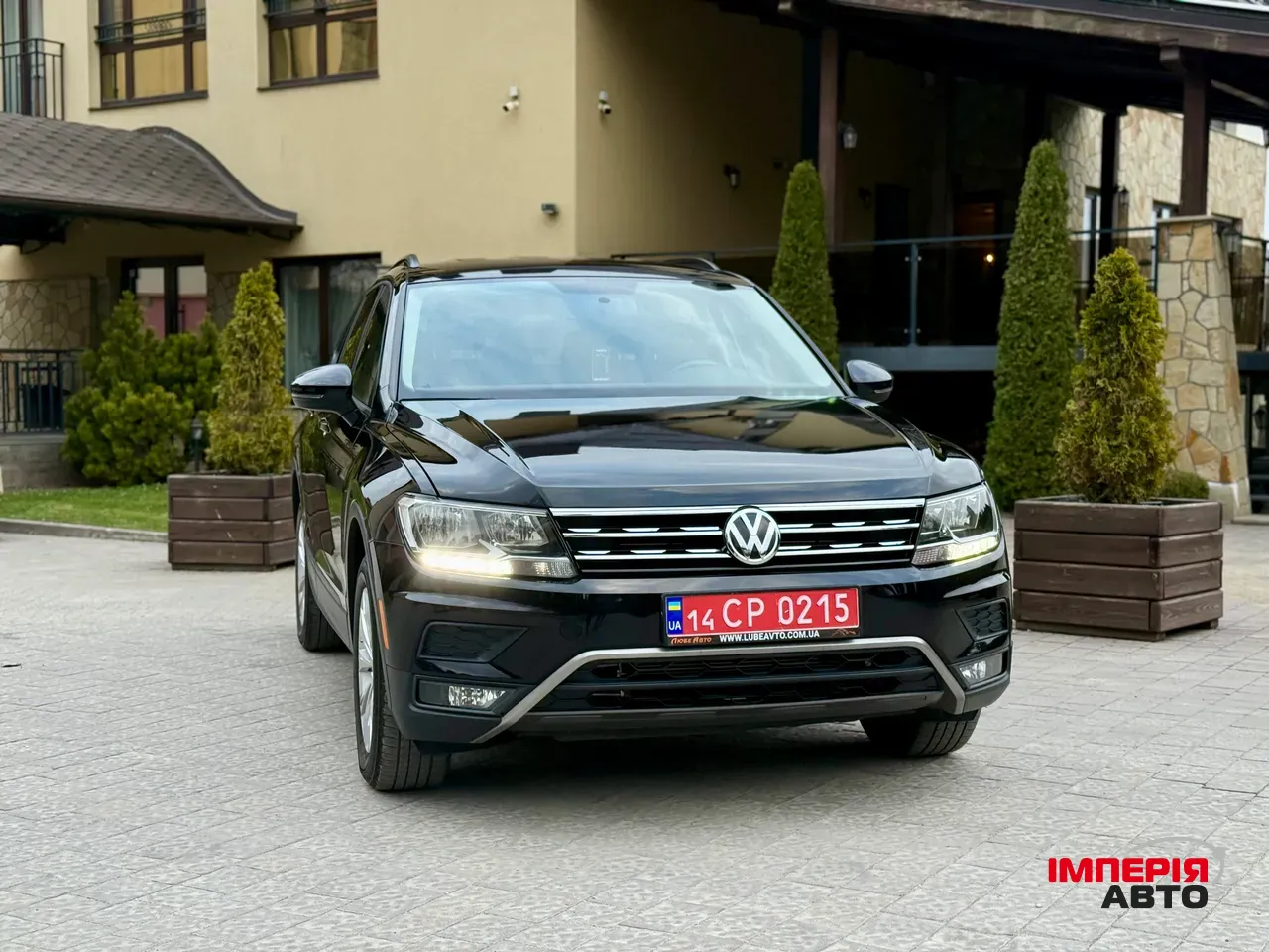 Volkswagen Tiguan - фото 2