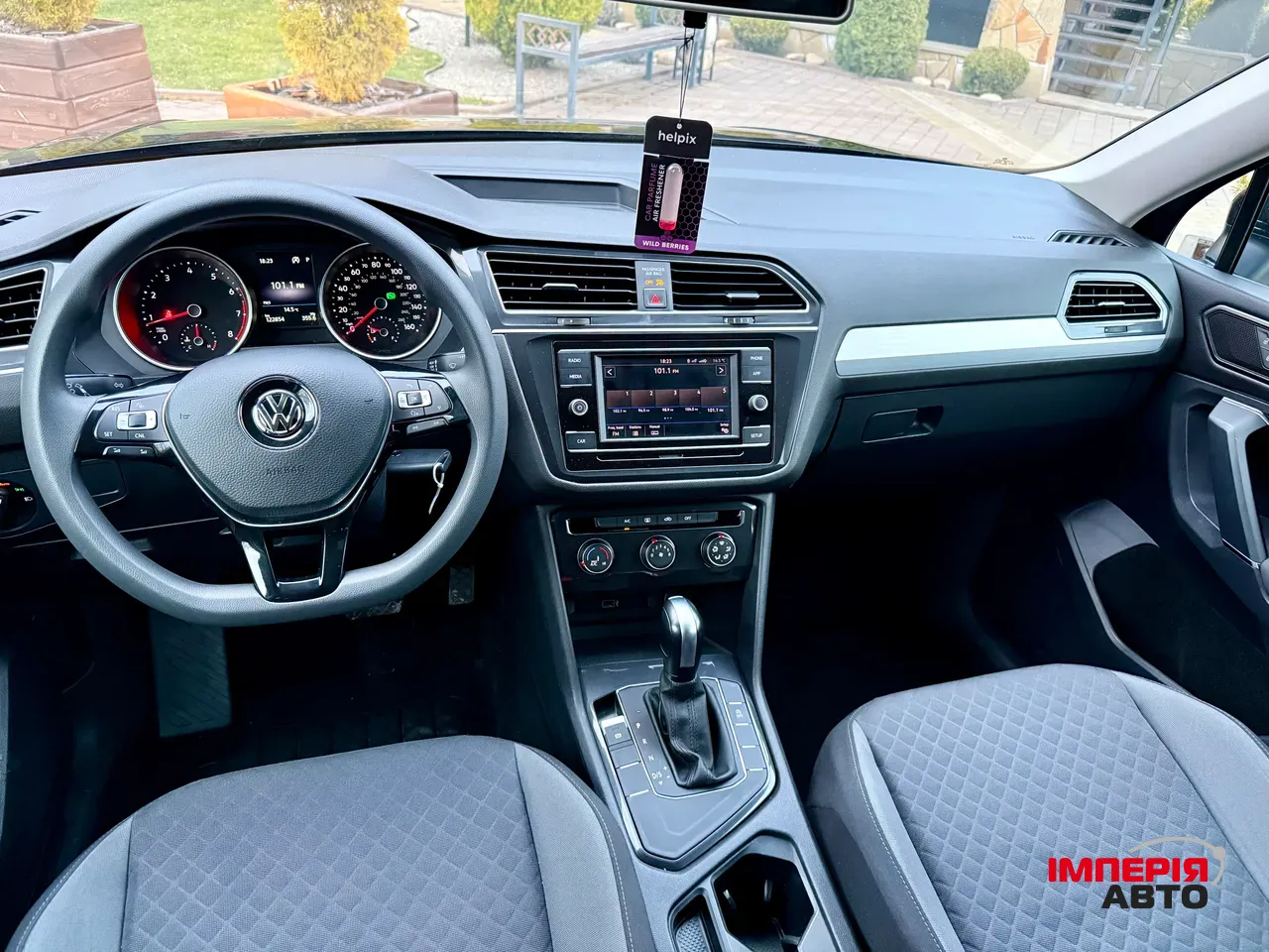 Volkswagen Tiguan - фото 35