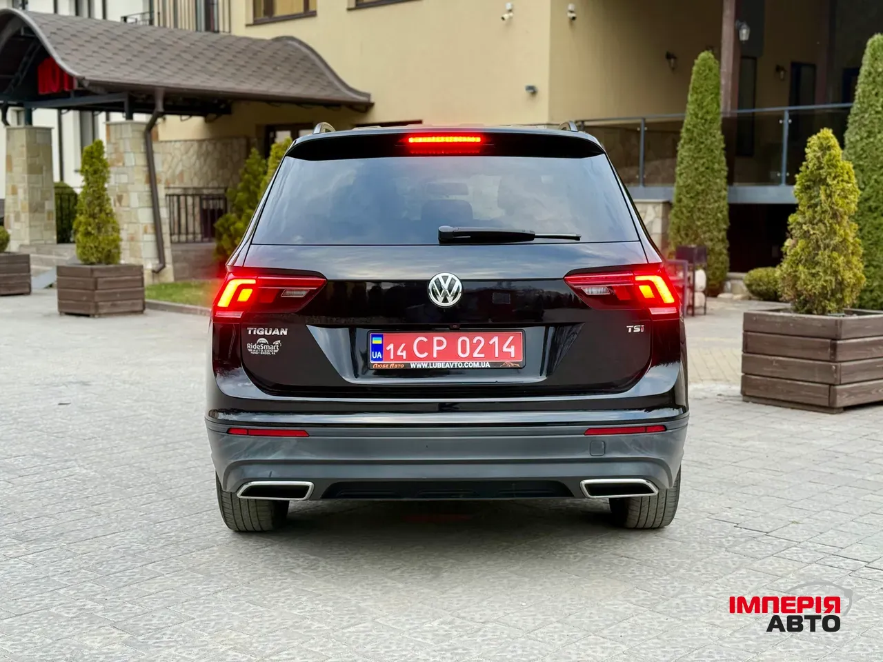 Volkswagen Tiguan - фото 12