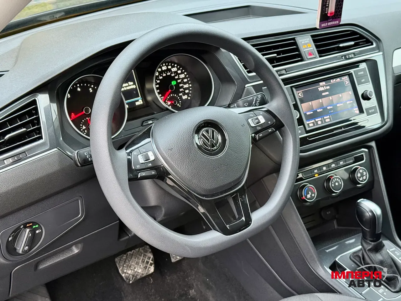 Volkswagen Tiguan - фото 30