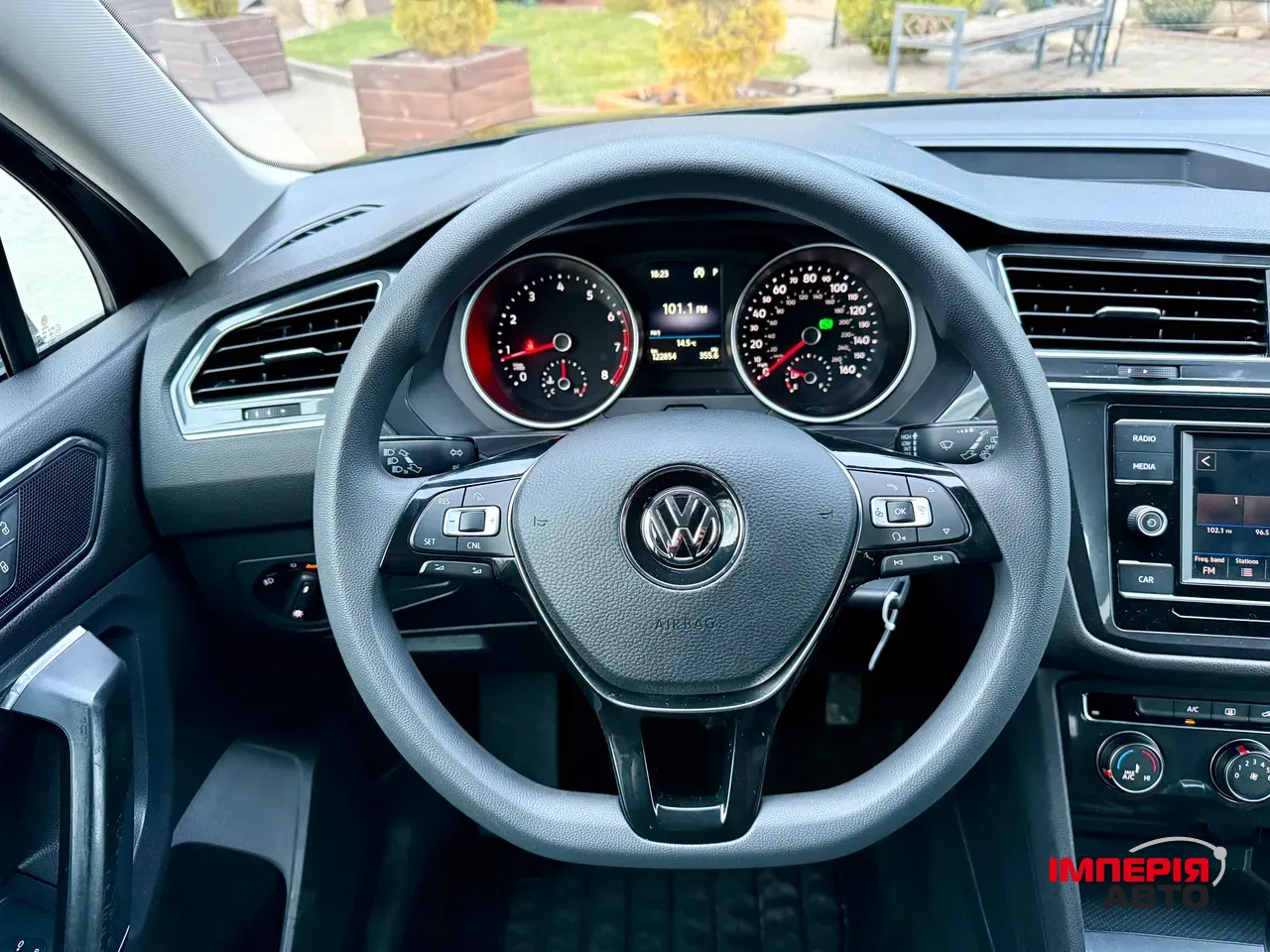 Volkswagen Tiguan - фото 34