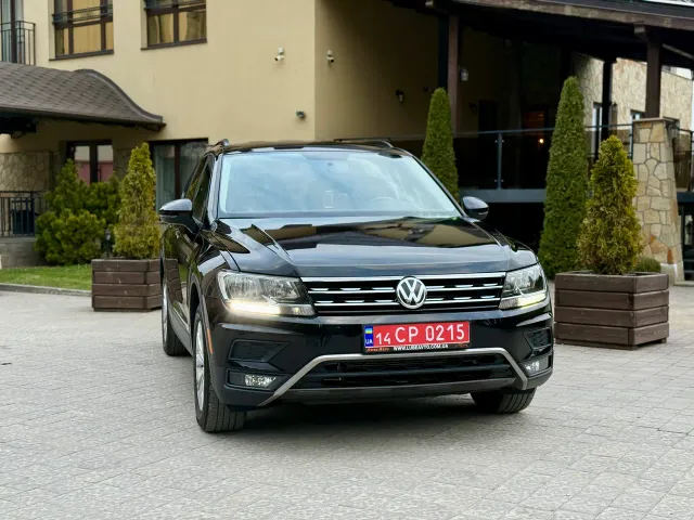 Volkswagen Tiguan - фото 2