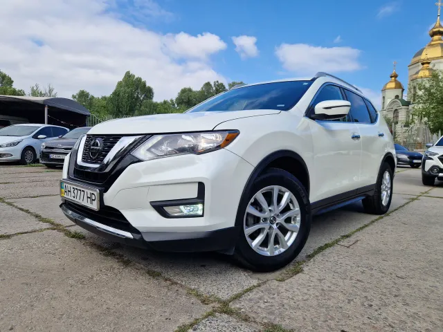 Nissan Rogue - фото 1