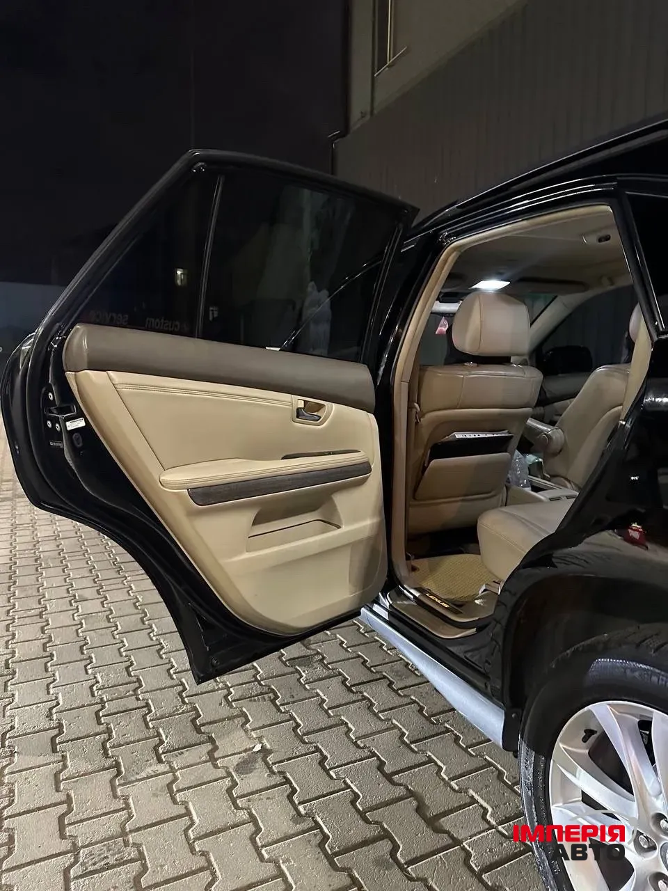 Lexus RX - фото 13