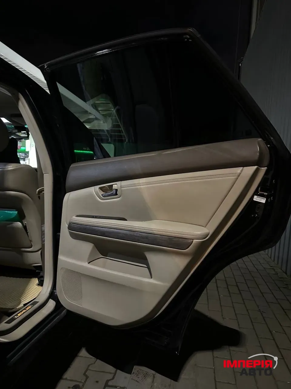 Lexus RX - фото 9