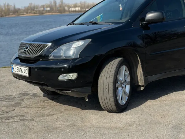 Lexus RX - фото 4