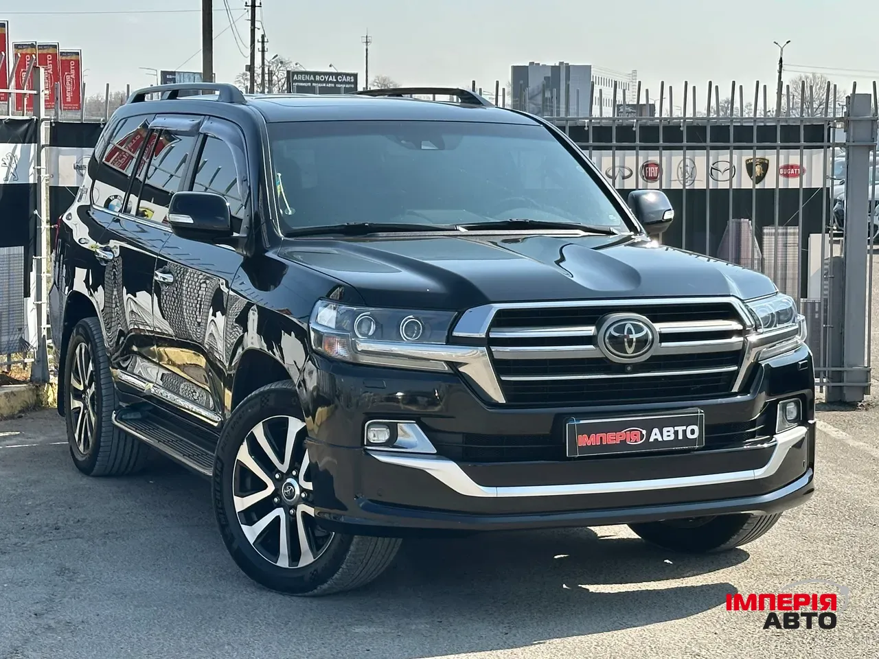 Toyota Land Cruiser - фото 2