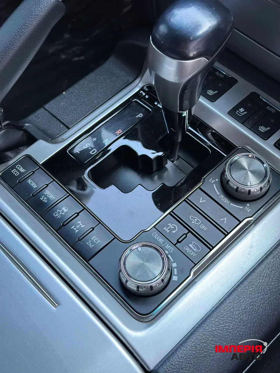 Toyota Land Cruiser - фото 6