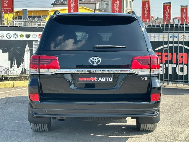 Toyota Land Cruiser - фото 5