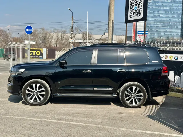 Toyota Land Cruiser - фото 3