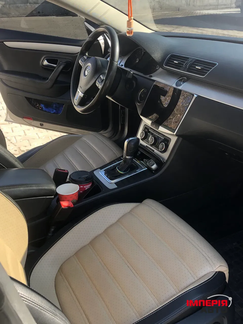 Volkswagen Passat CC - фото 9