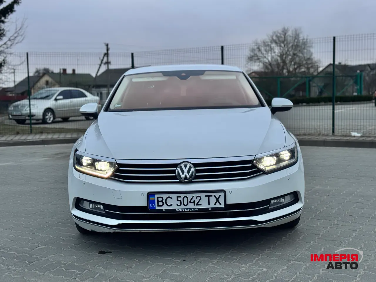 Volkswagen Passat - фото 2