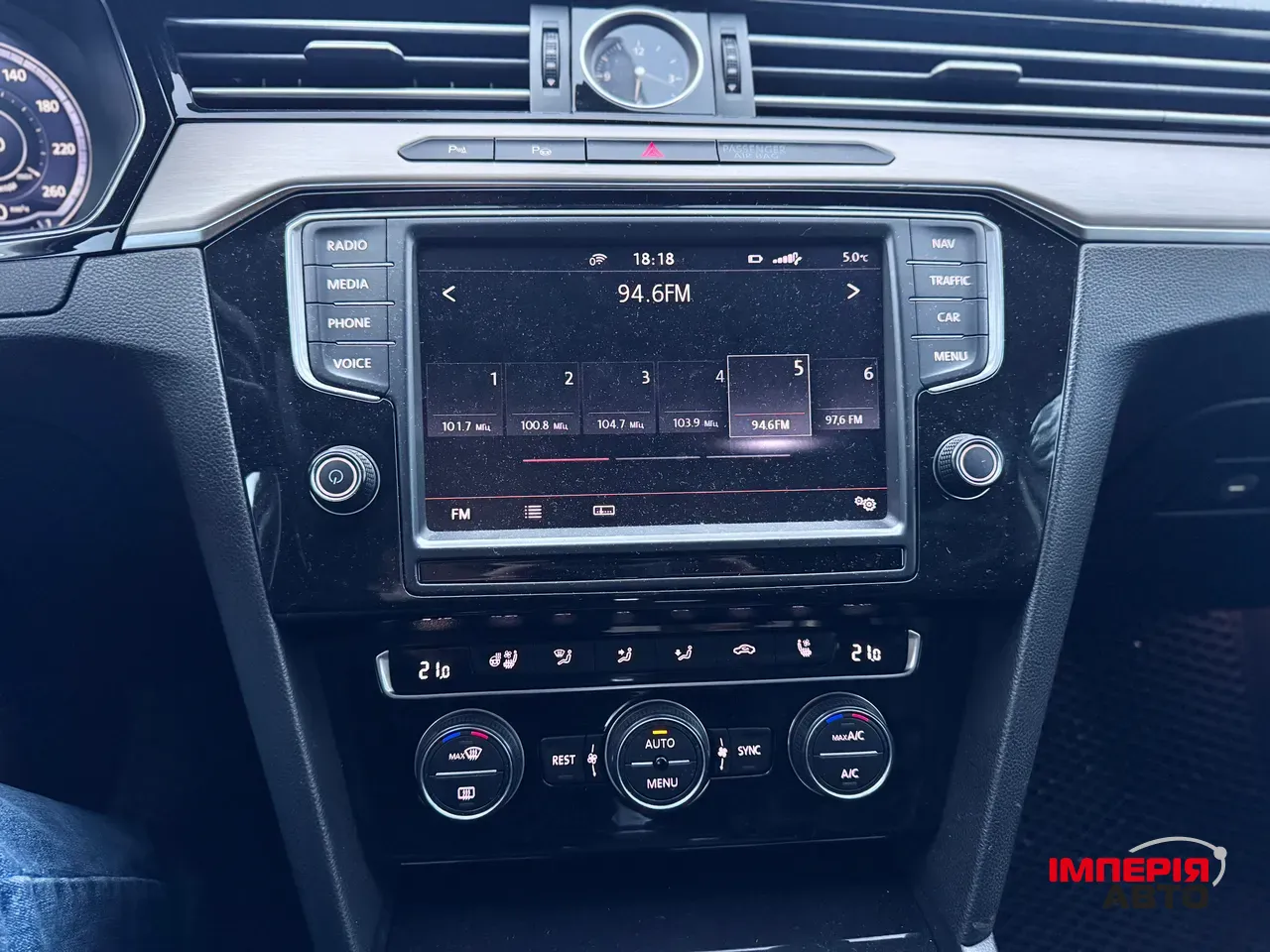 Volkswagen Passat - фото 13