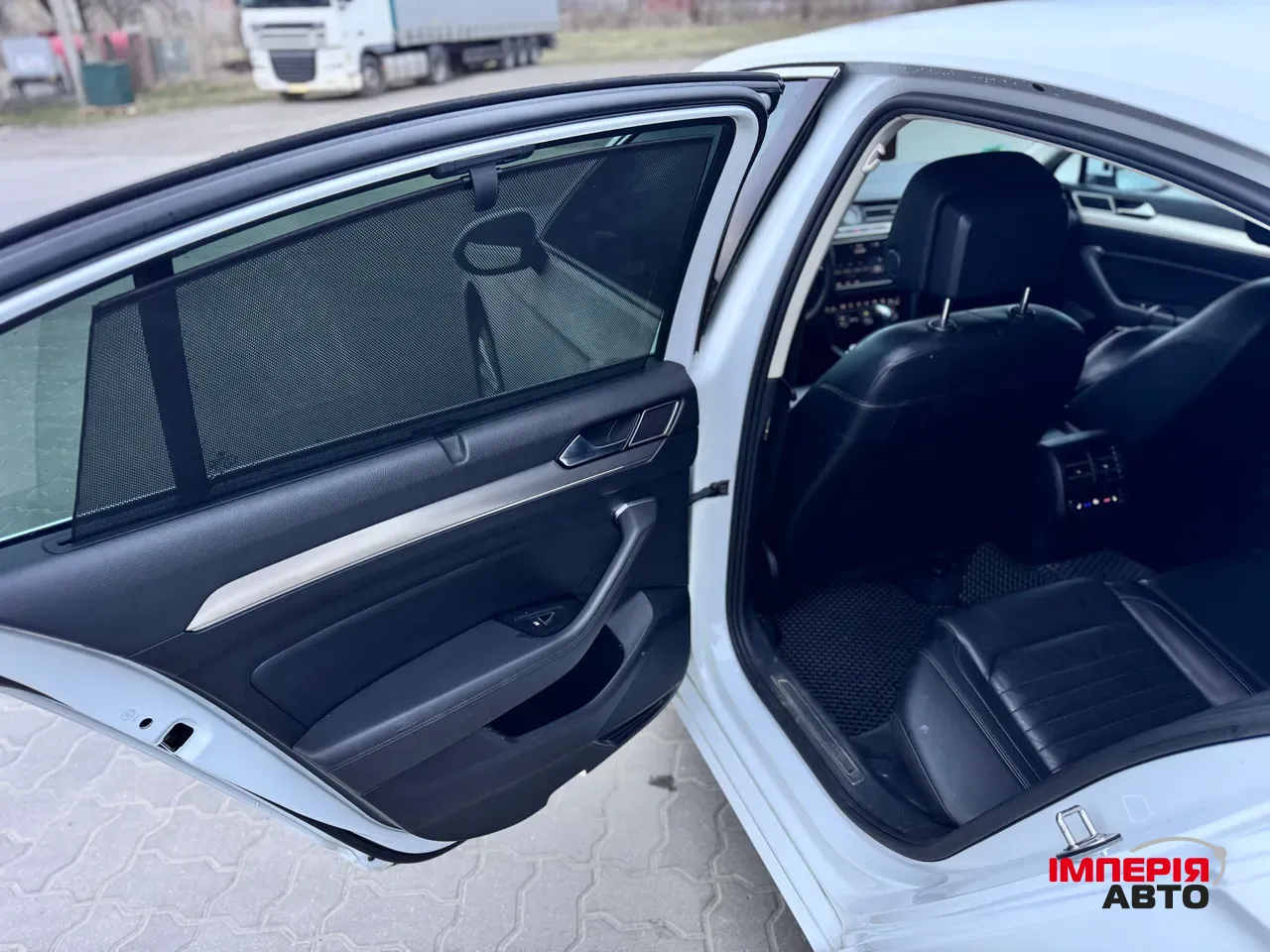 Volkswagen Passat - фото 23