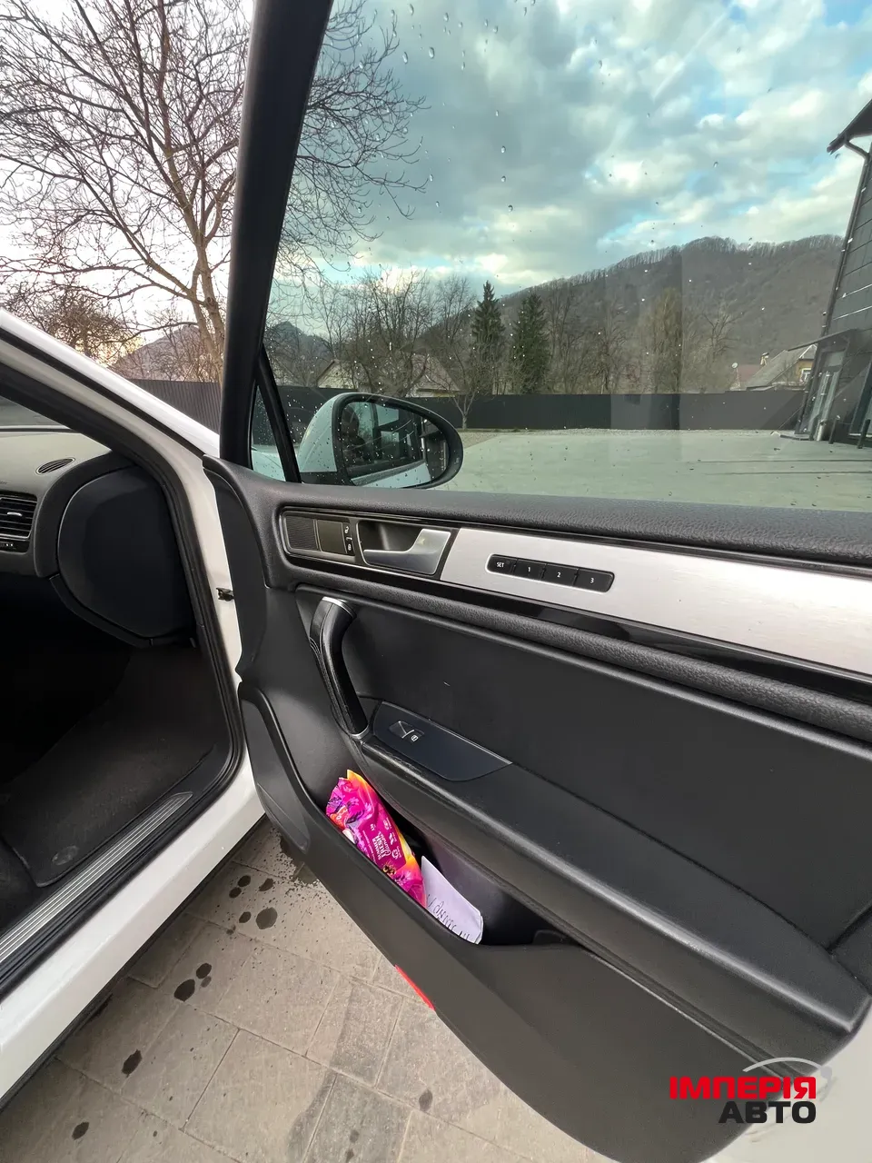 Volkswagen Touareg - фото 16