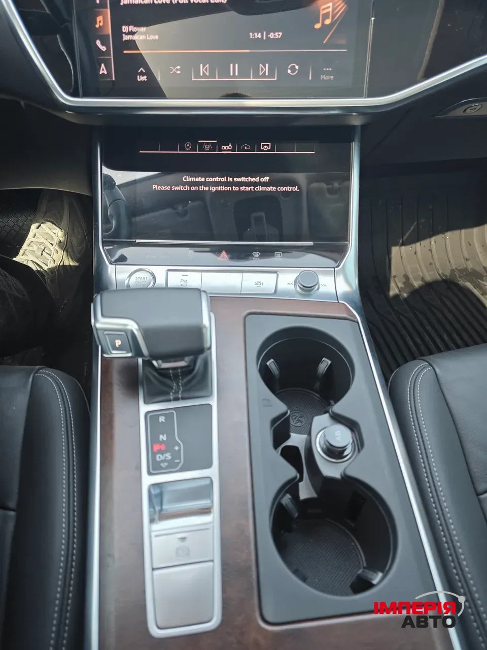 Audi A6 - фото 14