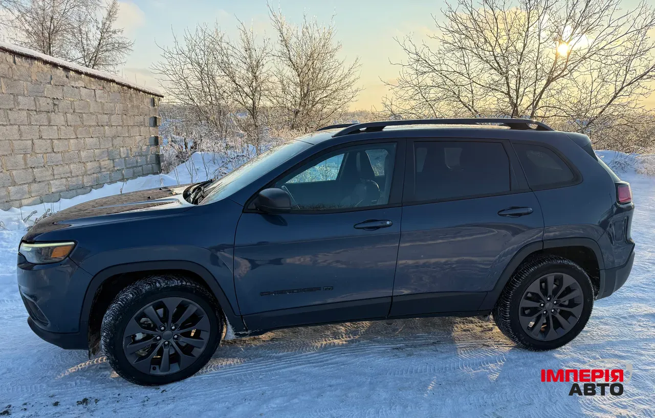 Jeep Cherokee - фото 5