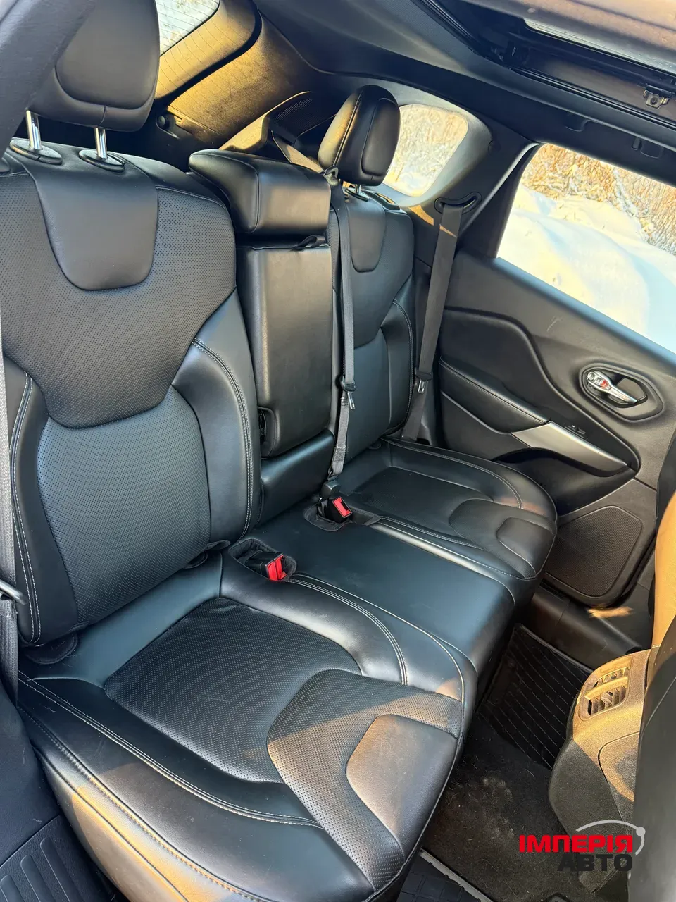 Jeep Cherokee - фото 25